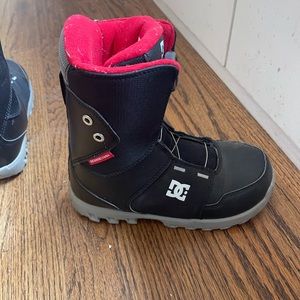 Great condition worn 1x kids snowboarding boots